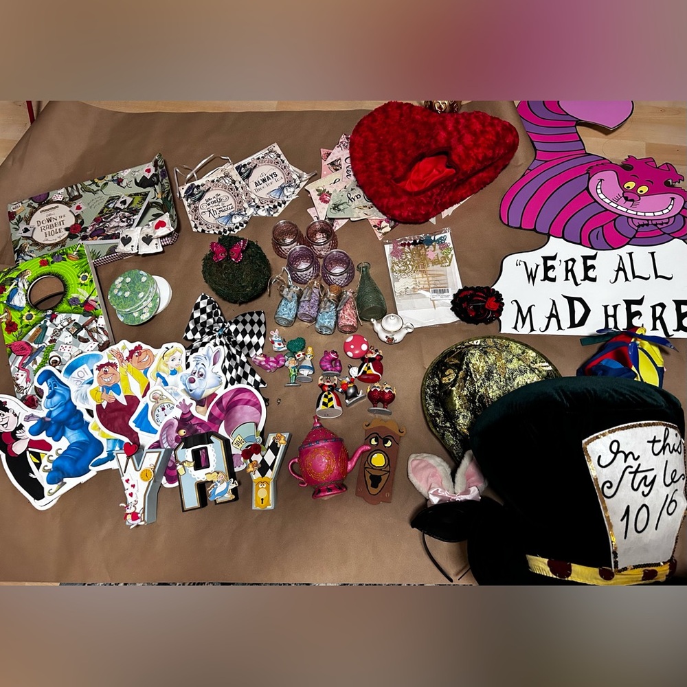 Lot of Alice in wonderland party decor and costume pieces made hatter, queen
